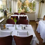 Hotel Waldhotel 