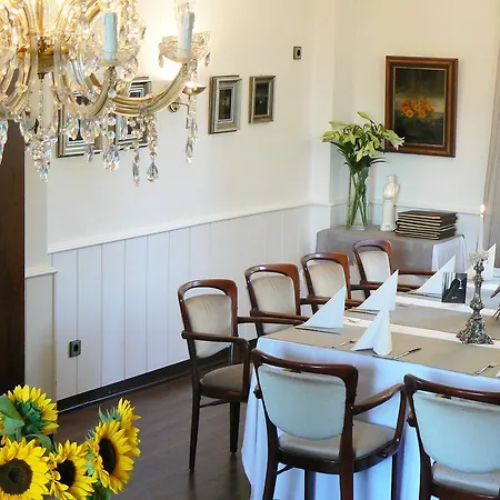 Ξενοδοχείο Waldhotel 