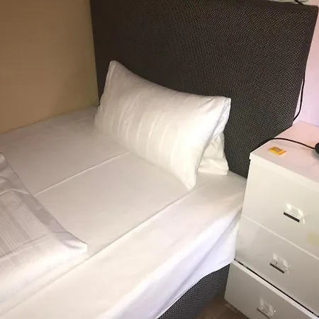 Waldhotel 